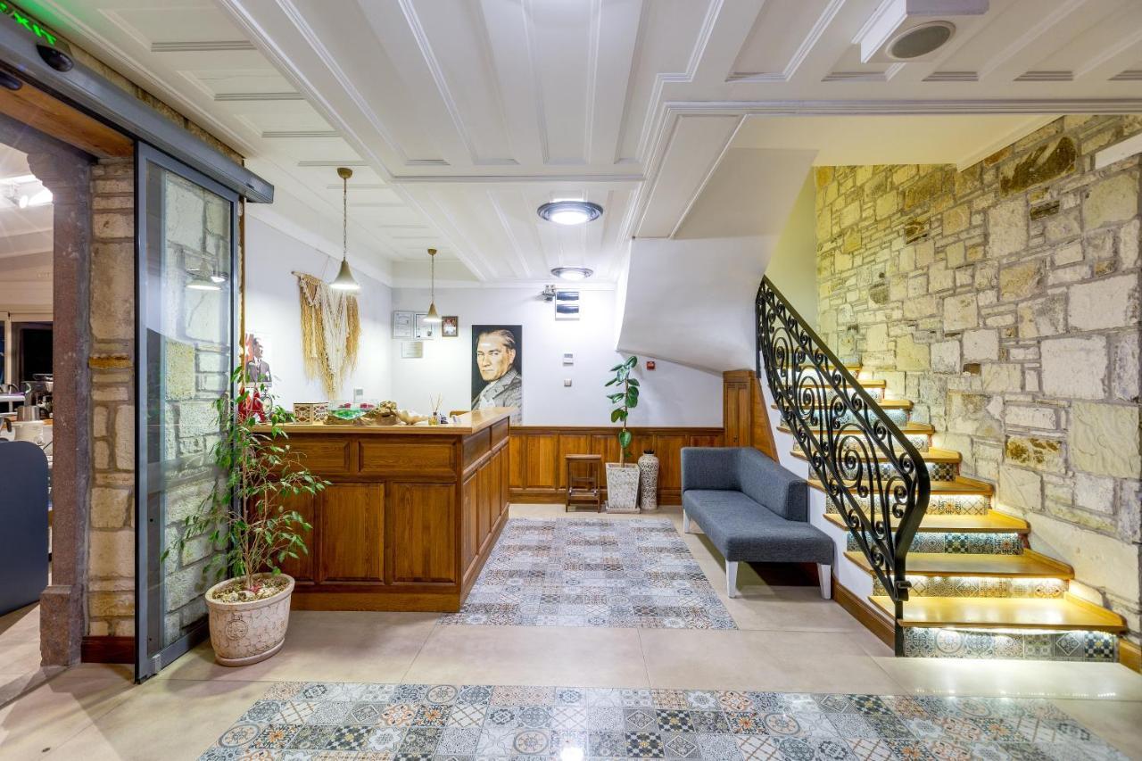 Navalia Hotel Foça Luaran gambar