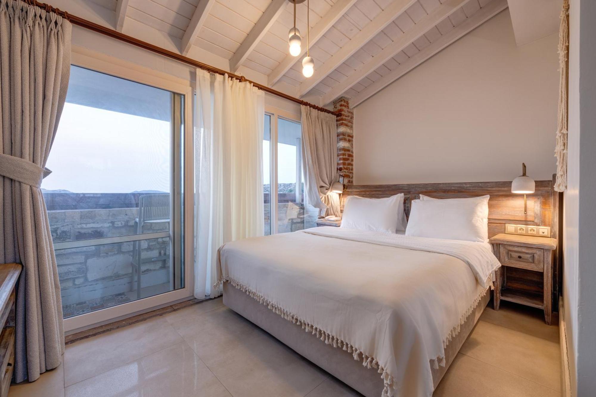 Navalia Hotel Foça Luaran gambar