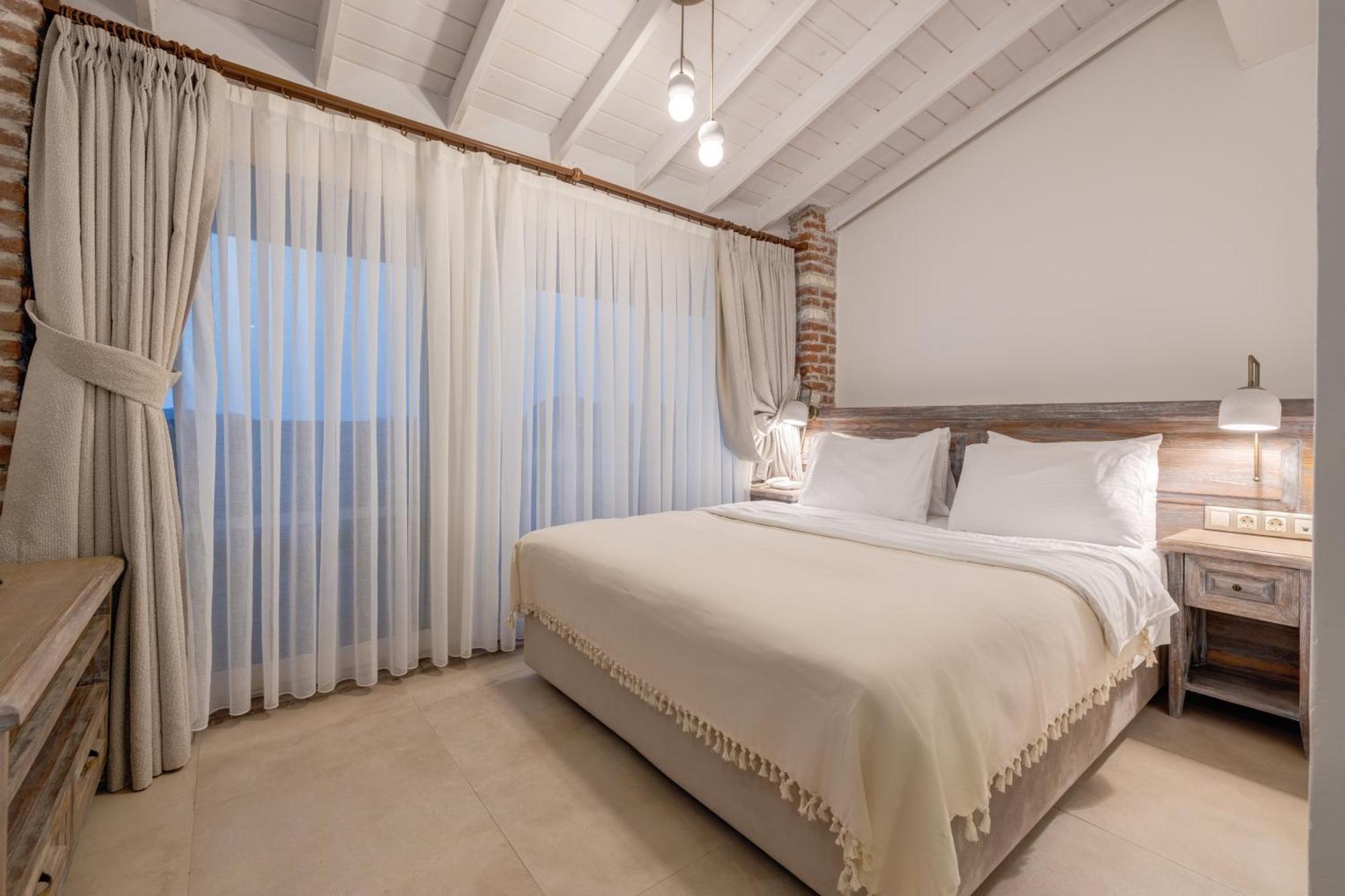 Navalia Hotel Foça Luaran gambar