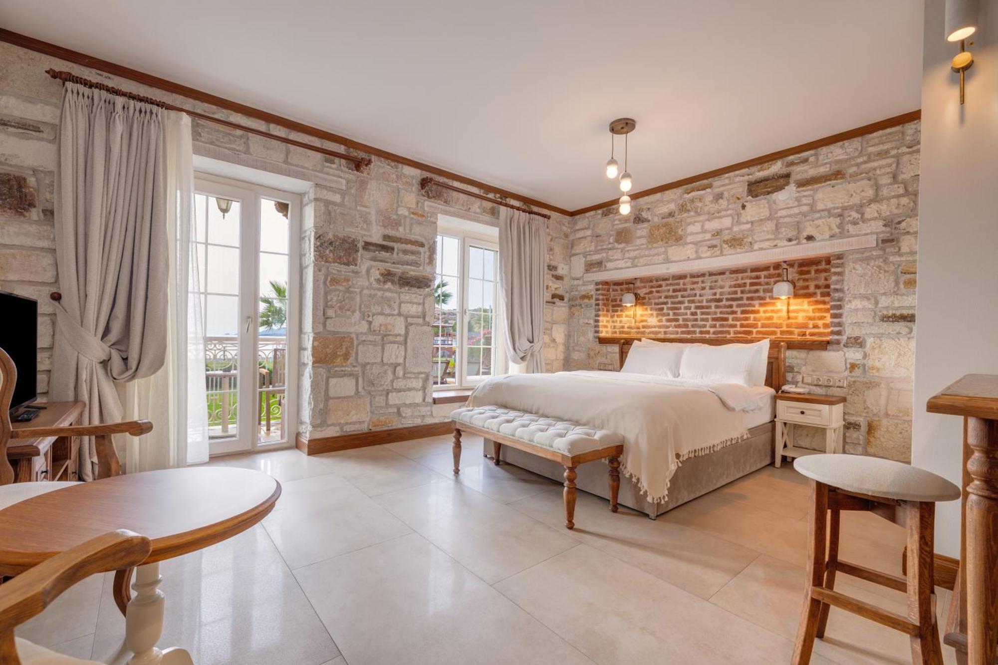 Navalia Hotel Foça Luaran gambar