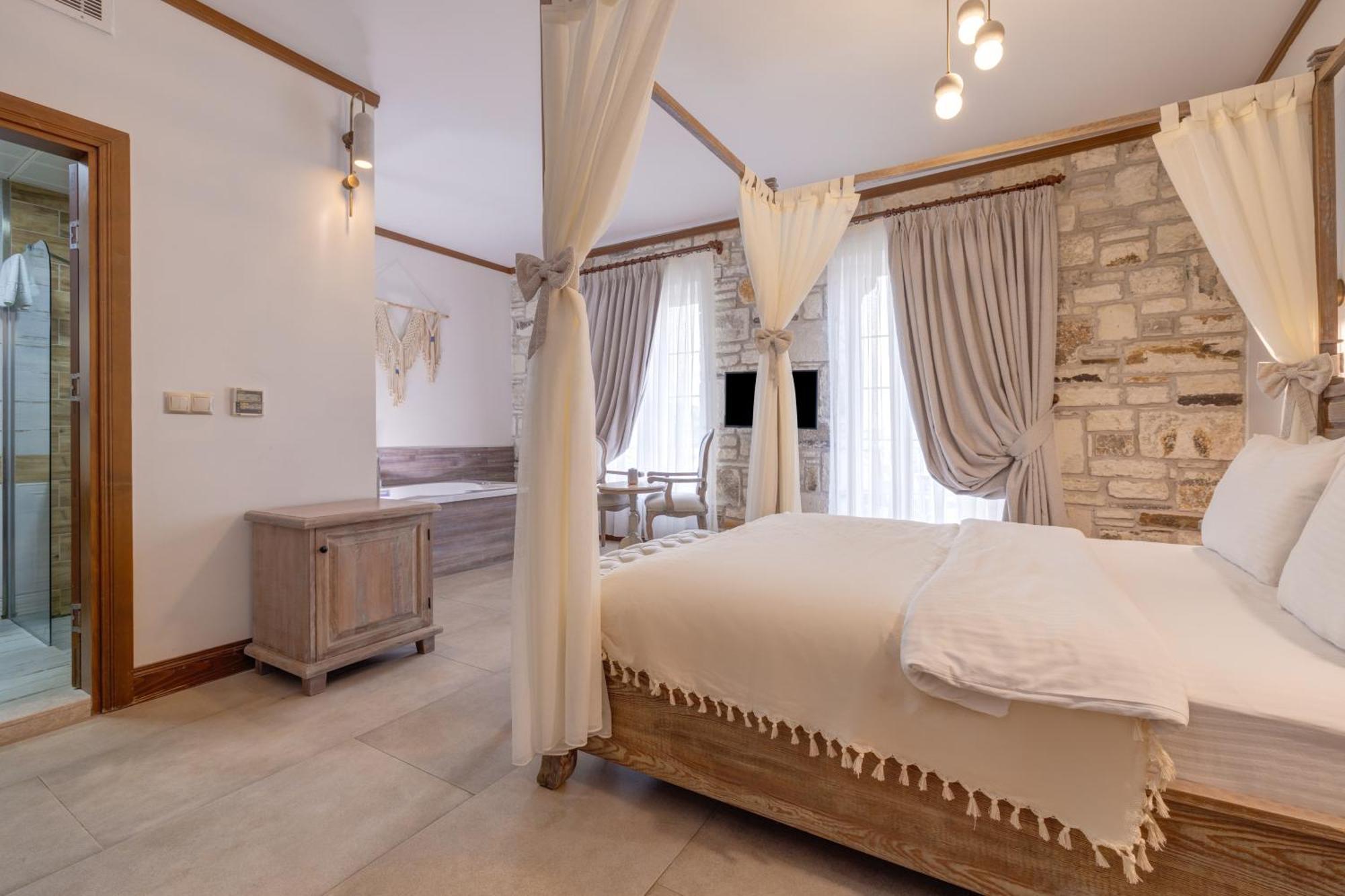 Navalia Hotel Foça Luaran gambar