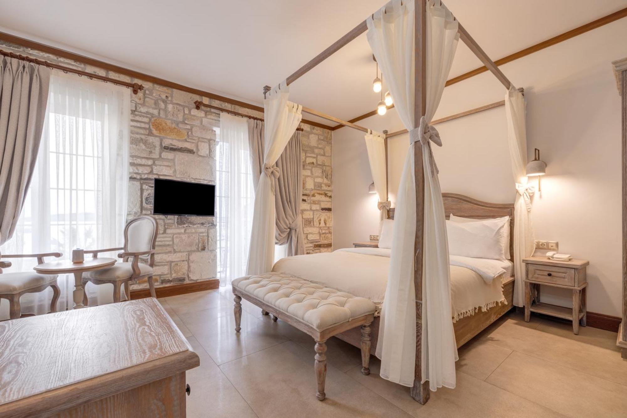 Navalia Hotel Foça Luaran gambar