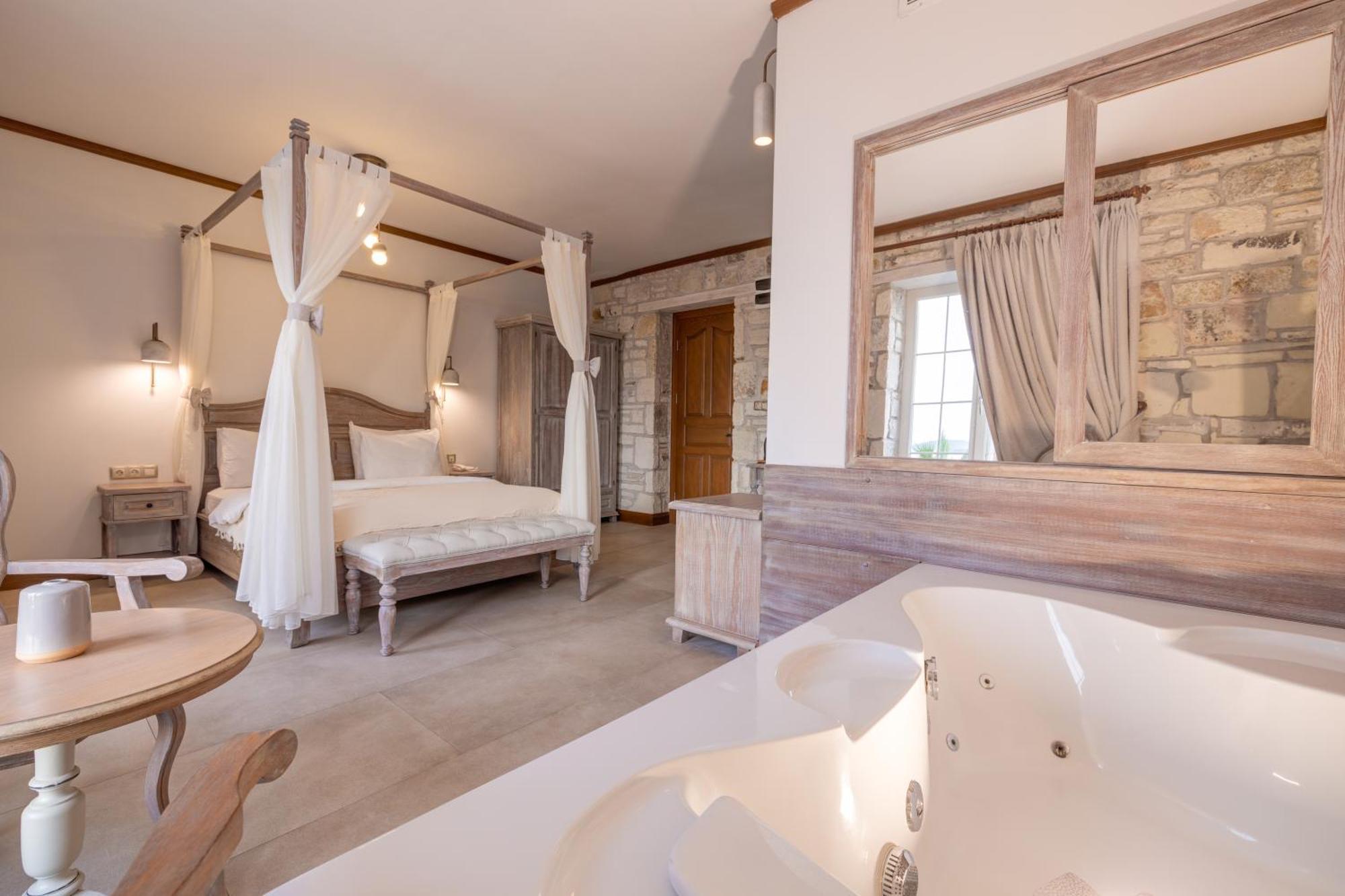 Navalia Hotel Foça Luaran gambar