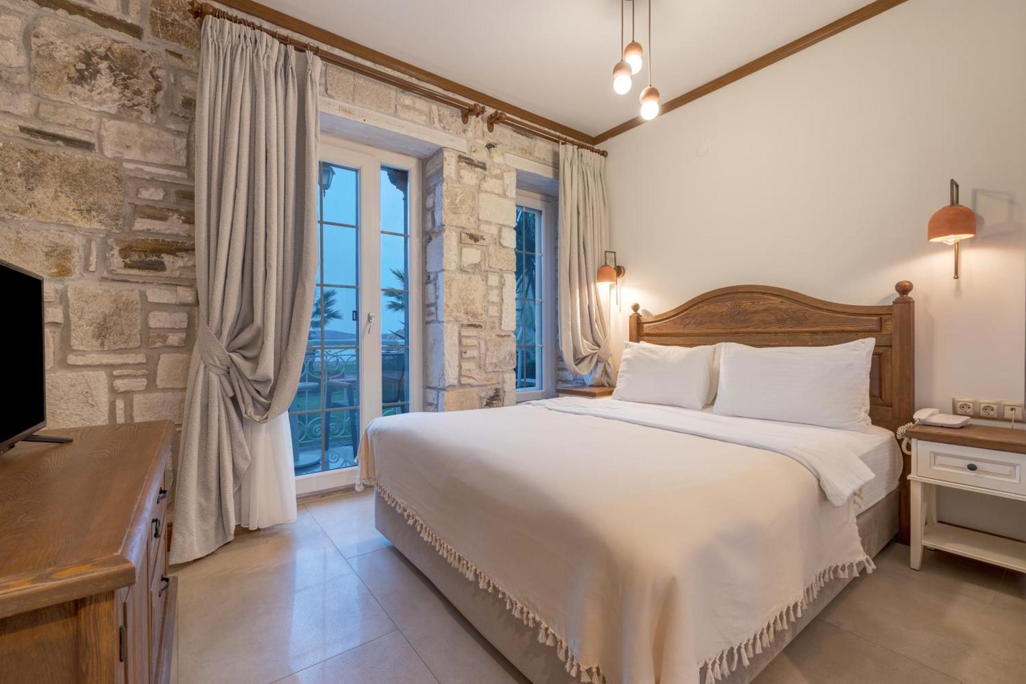 Navalia Hotel Foça Luaran gambar