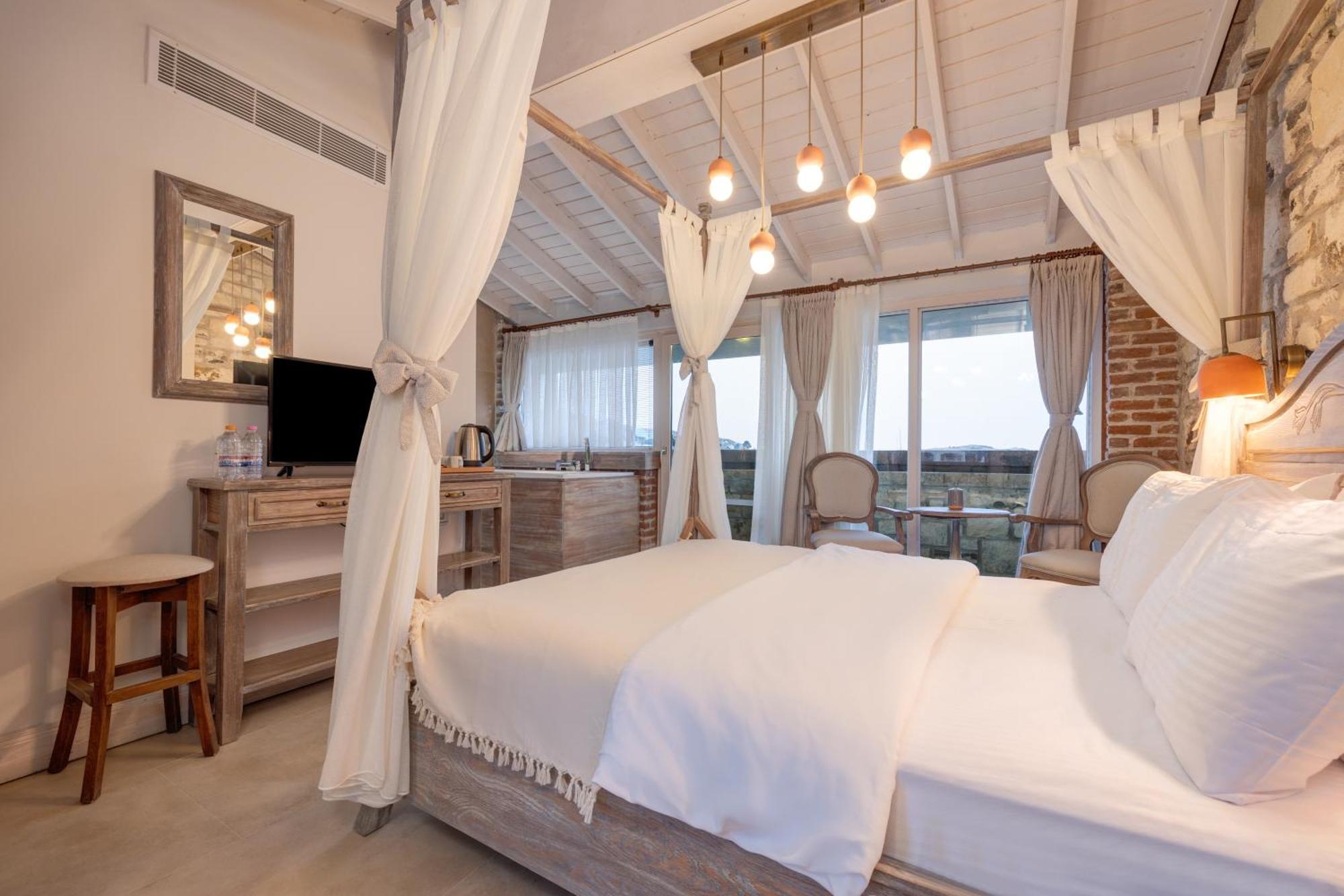Navalia Hotel Foça Luaran gambar