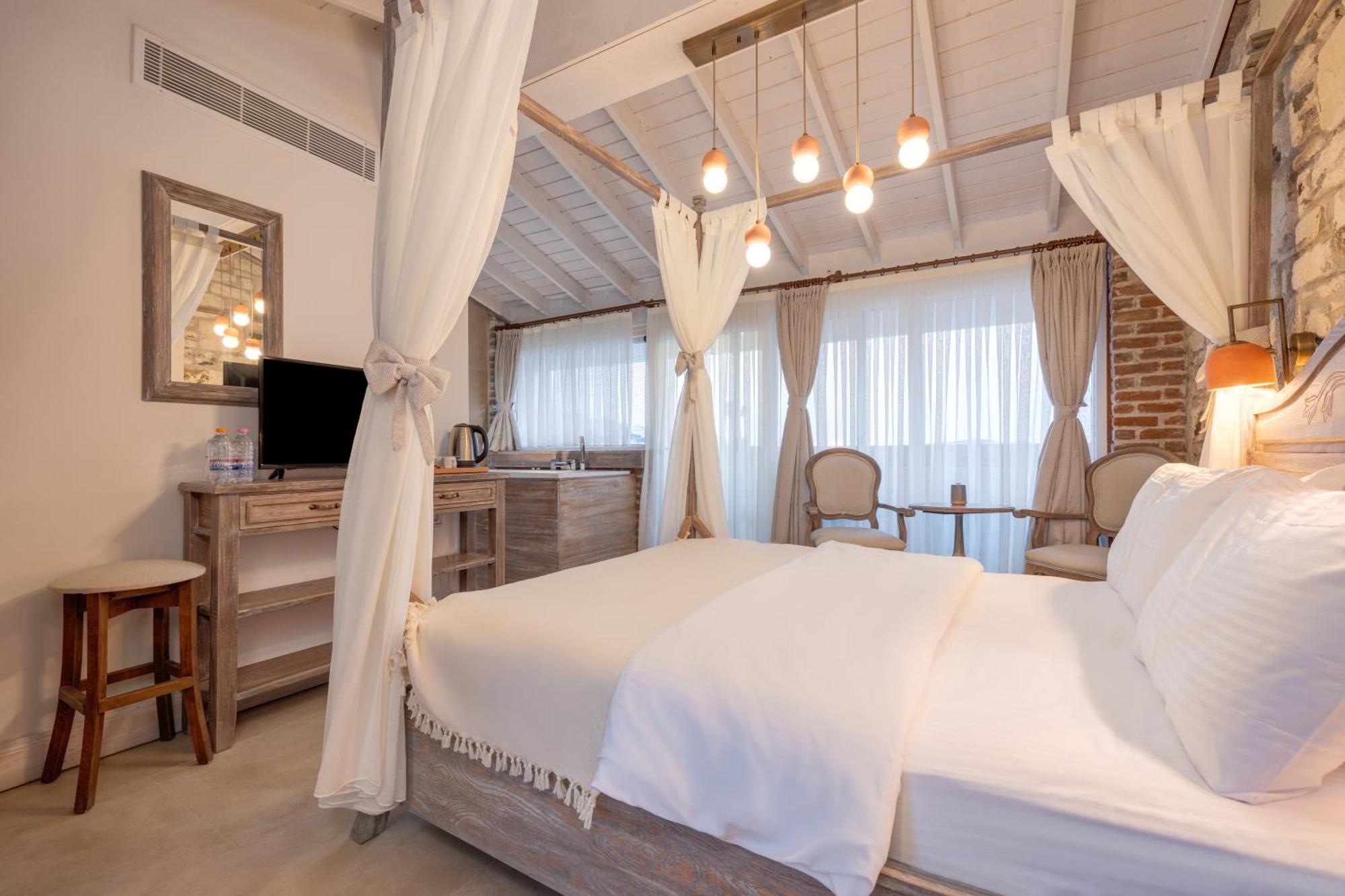 Navalia Hotel Foça Luaran gambar