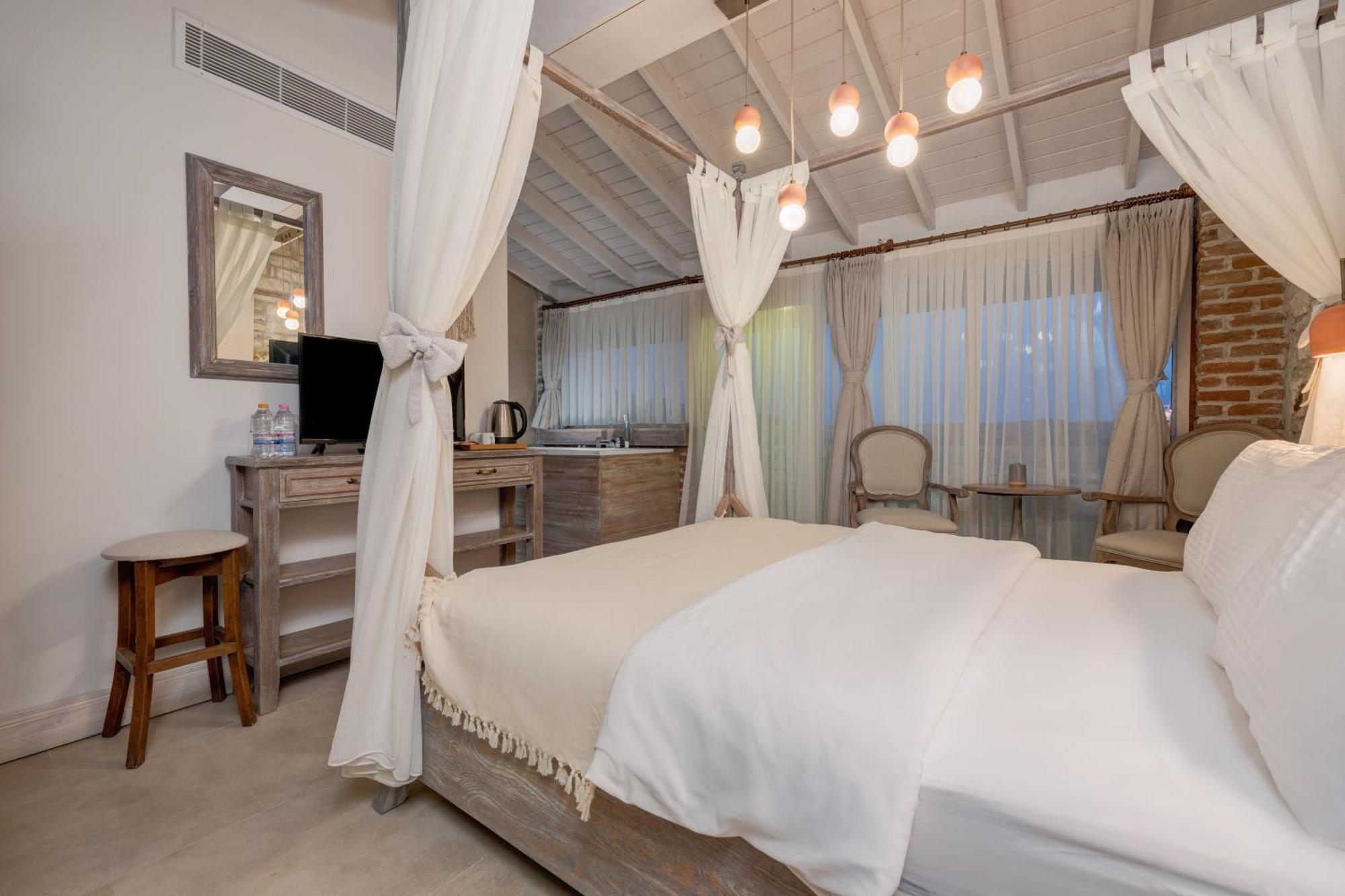 Navalia Hotel Foça Luaran gambar
