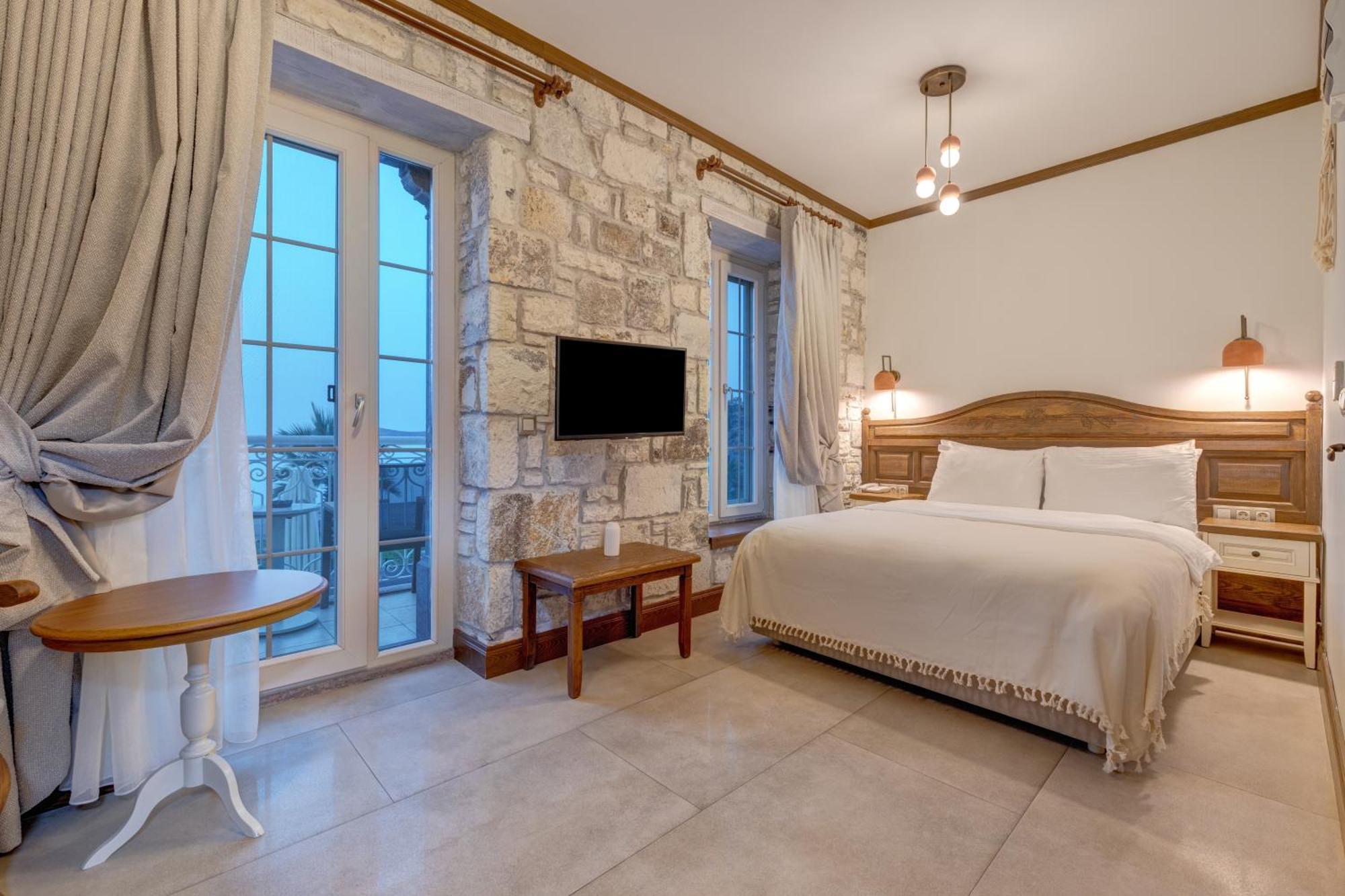 Navalia Hotel Foça Luaran gambar