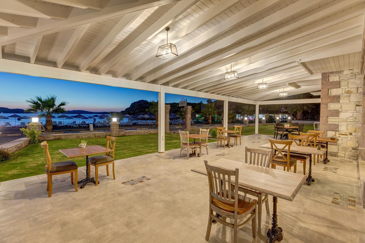 Navalia Hotel Foça Luaran gambar