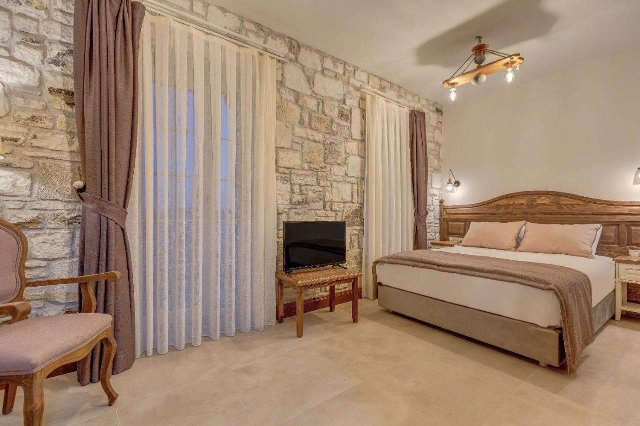 Navalia Hotel Foça Luaran gambar